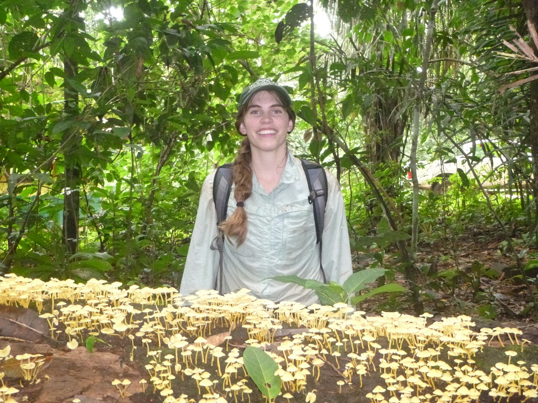 Admiring some nearby fungi (photo by Astrid Ferrer)