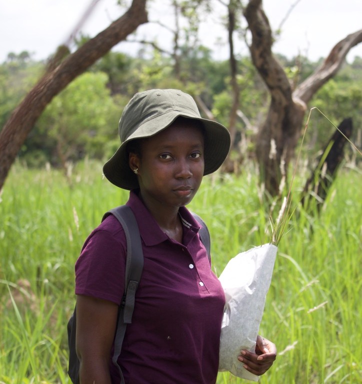Sarah Konaré at the Lamto savanna. Photo: T. Srikanthasamy