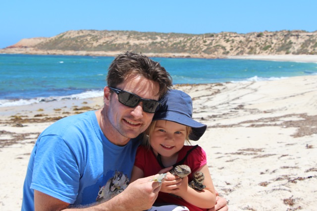 Michael Kearney and his daughter on a road trip catching lizards for measurement of the functional traits involved in water loss.