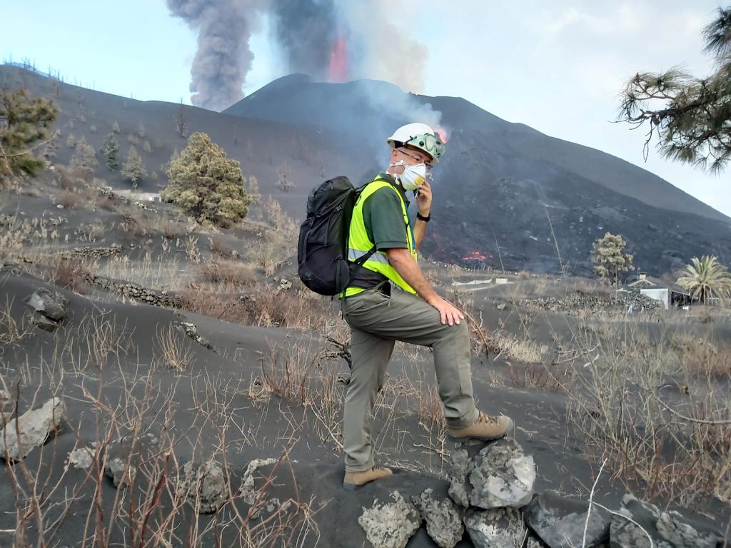 Félix Medina at the volcano.